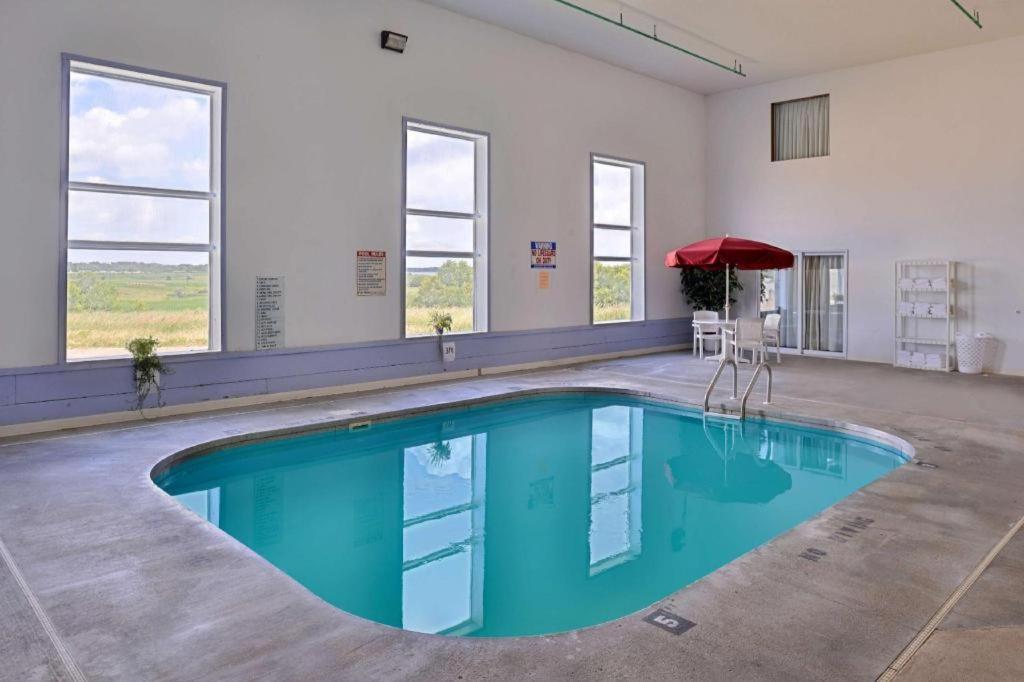 Americas Best Value Inn & Suites Clear Lake Buitenkant foto
